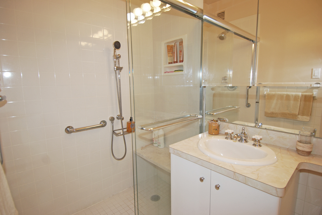 North Shore Towers apt.