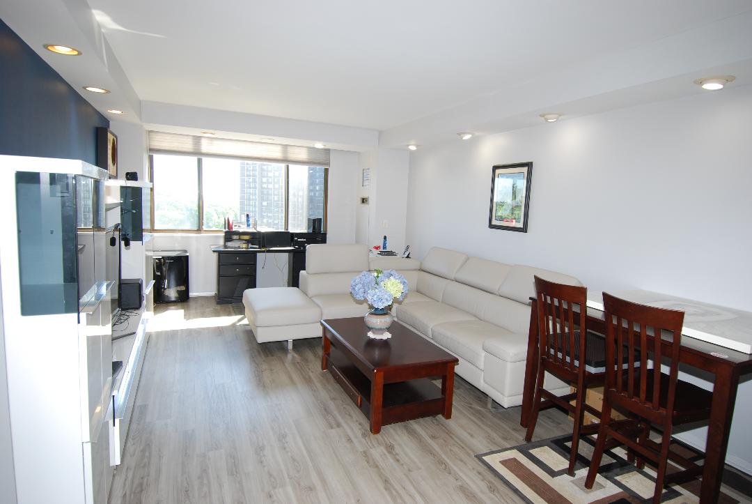 North Shore Towers 1 Bedroom Apartment