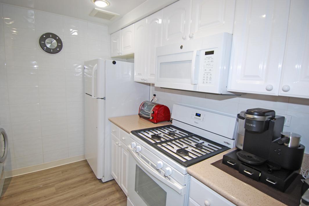 North Shore Towers 1 Bedroom Apartment