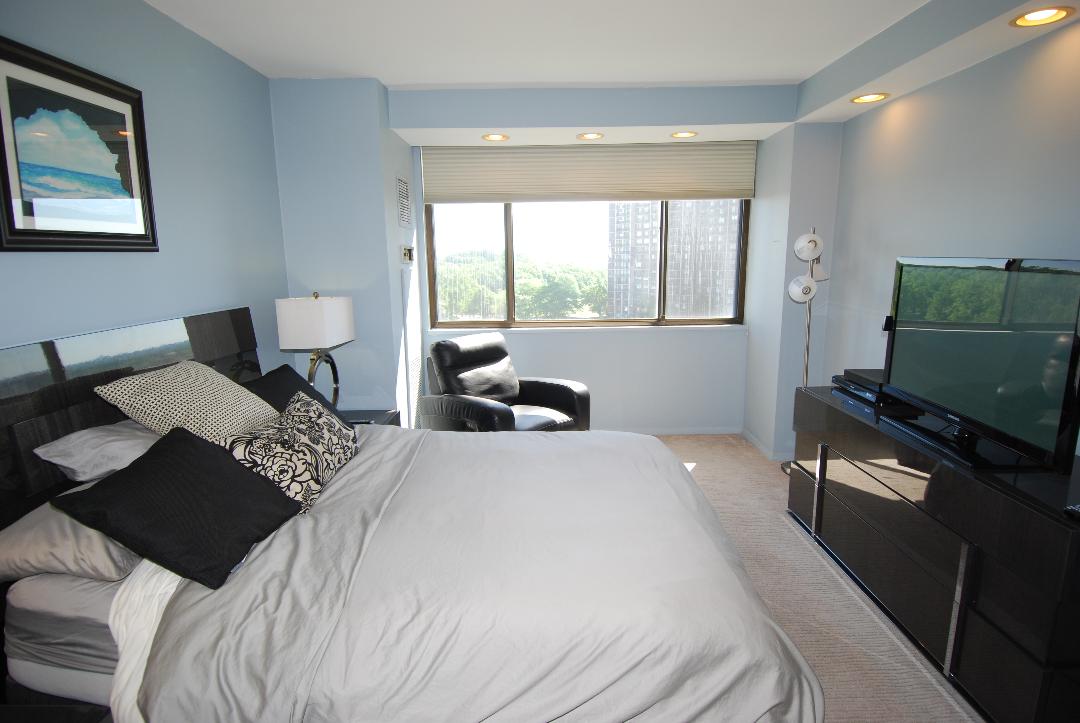 North Shore Towers 1 Bedroom Apartment