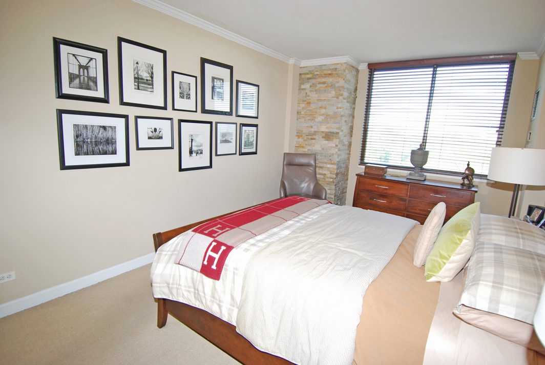 North Shore Towers 1 Bedroom Apartment