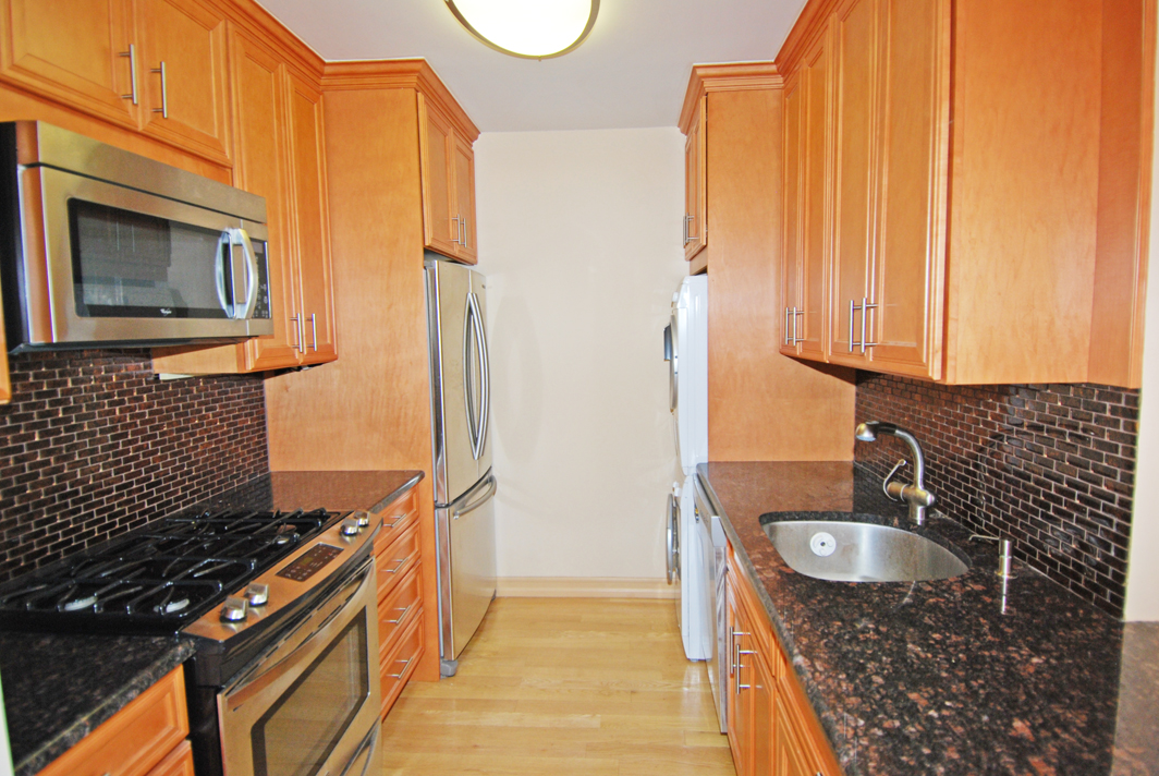 North Shore Towers 1 bedroom apt.