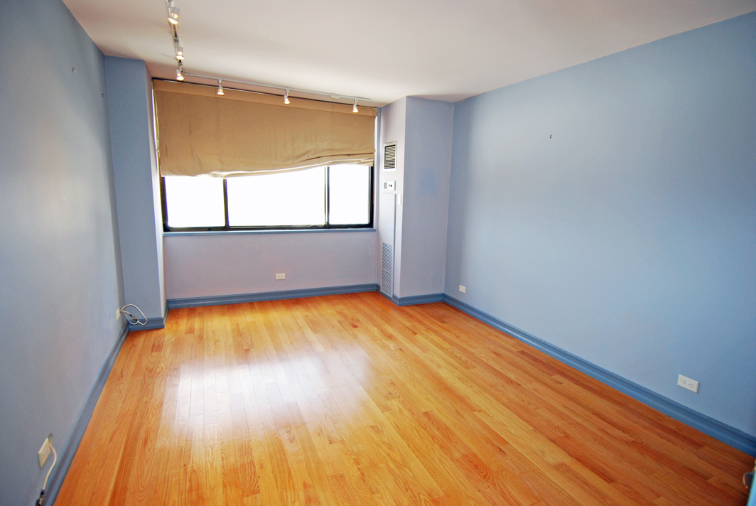 North Shore Towers 1 bedroom apt.