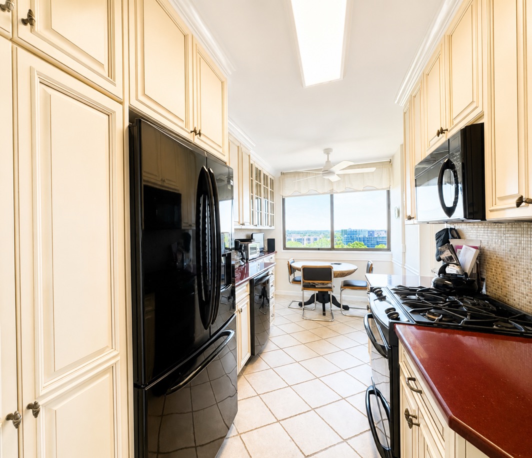 North Shore Towers Apt.