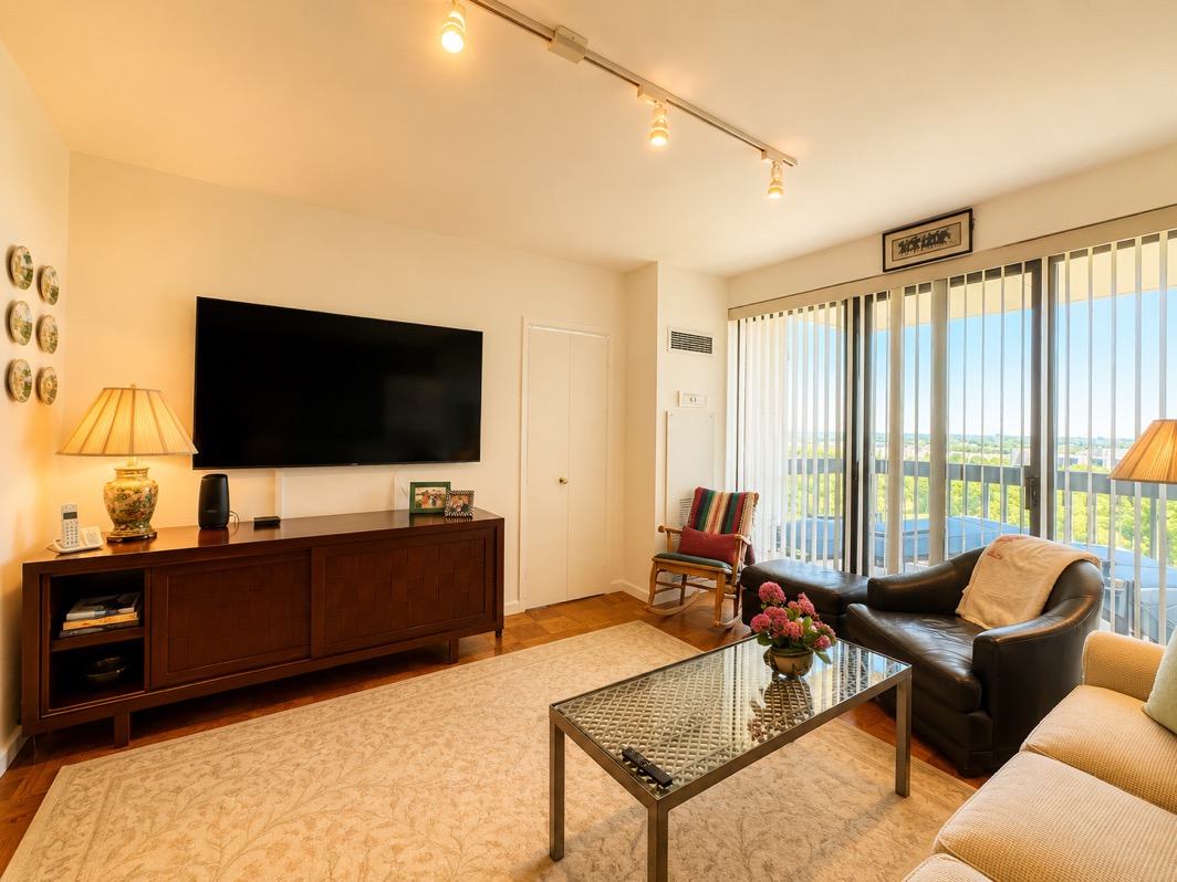North Shore Towers Apt.