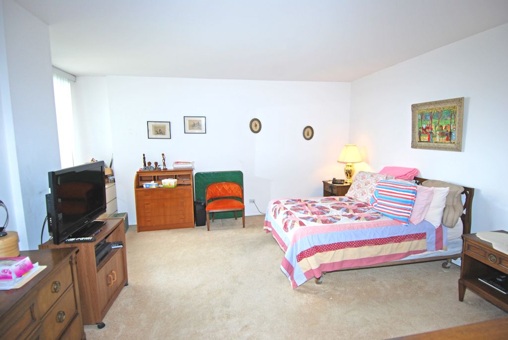 North Shore Towers Apt.