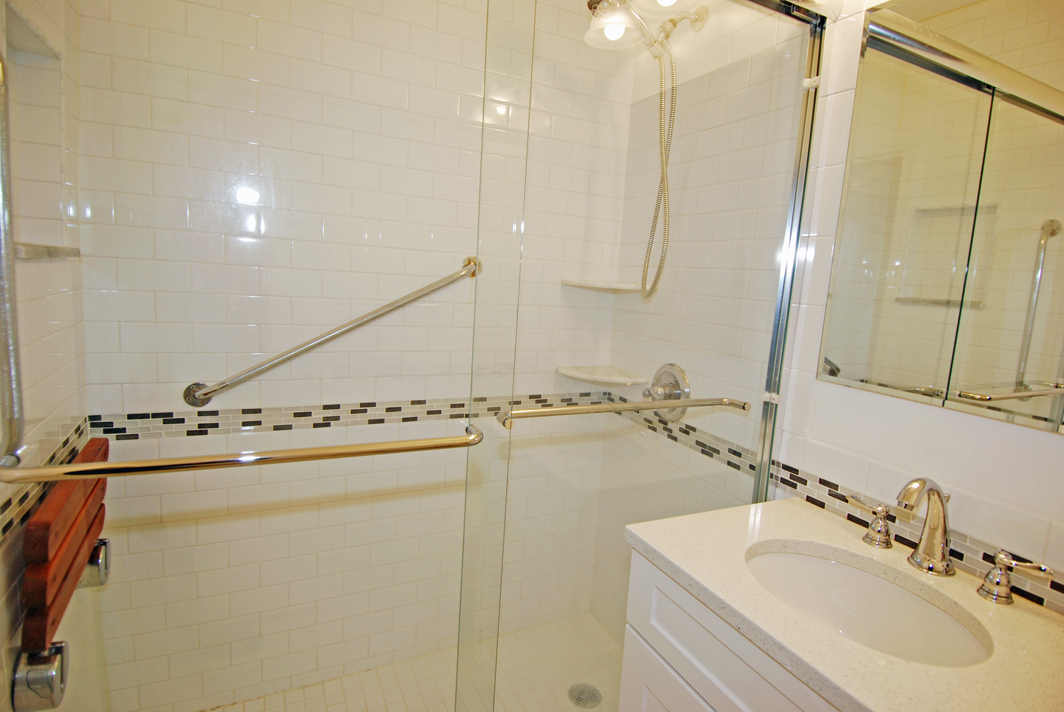 North Shore Towers Apt.