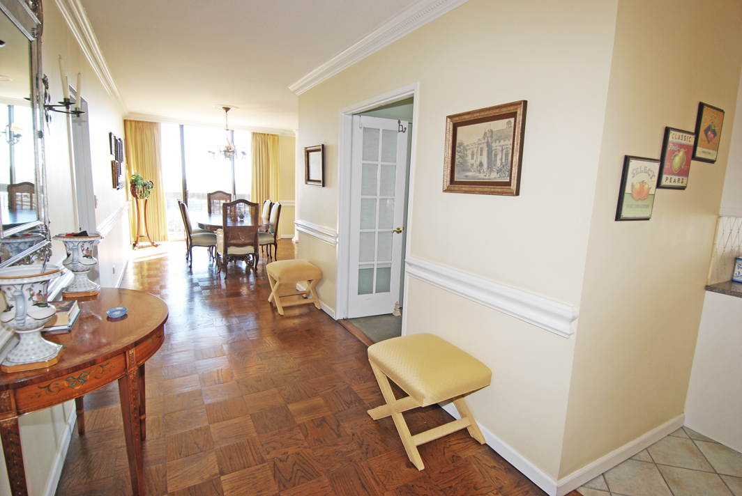 North Shore Towers Apt.