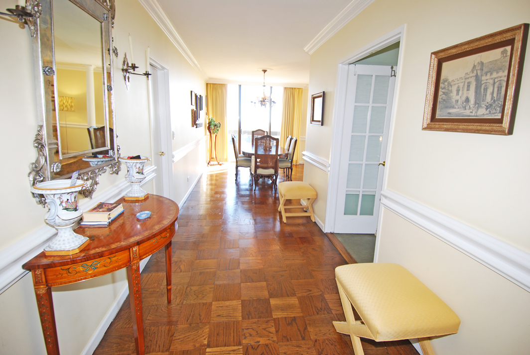 North Shore Towers Apt. 