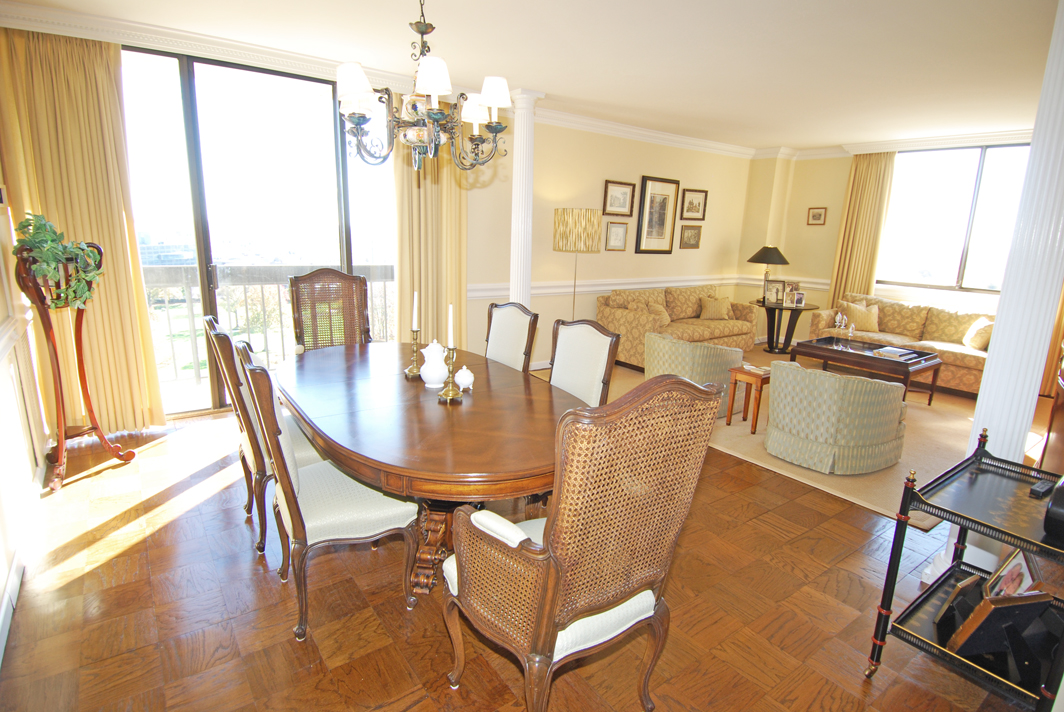 North Shore Towers Apt.