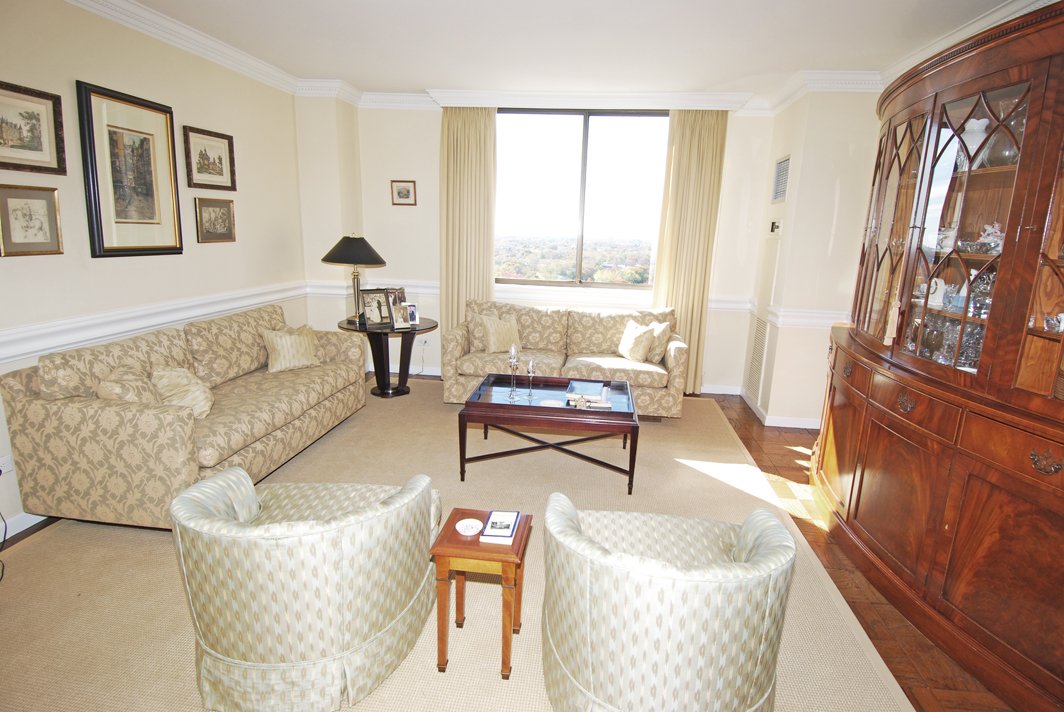 North Shore Towers Apt.