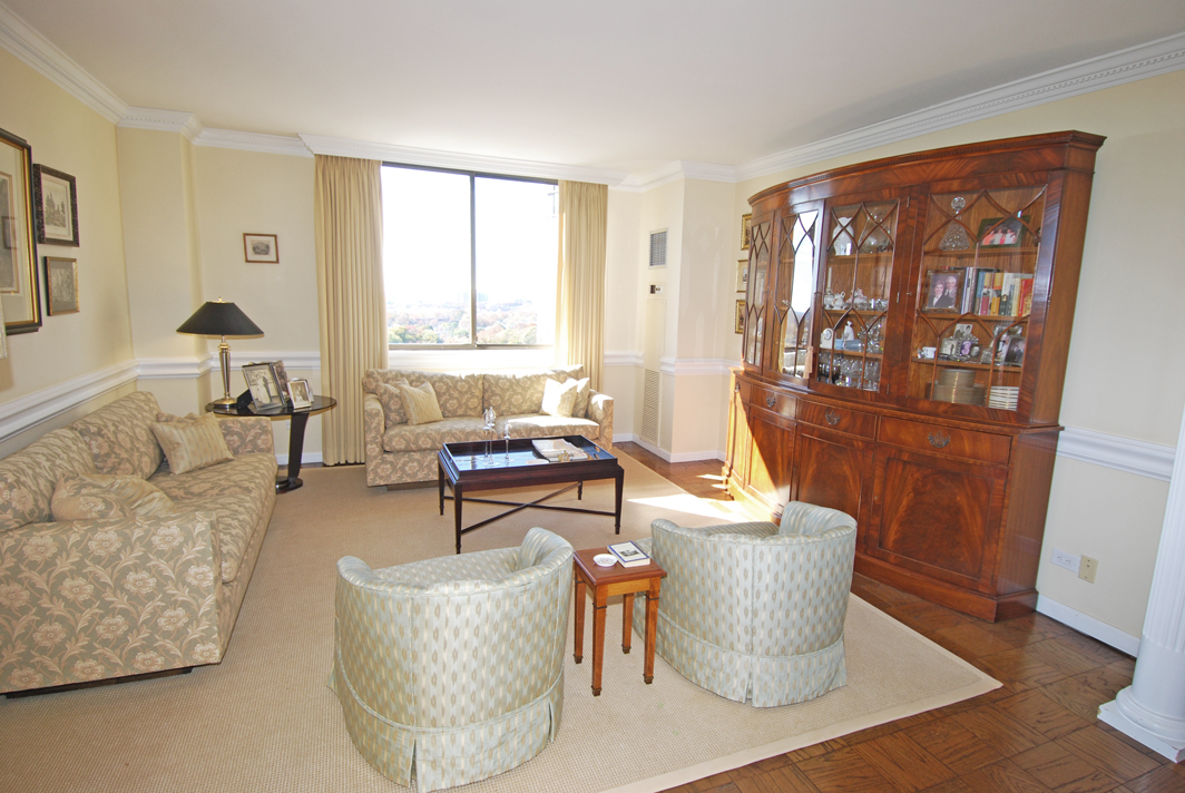 North Shore Towers Apt.