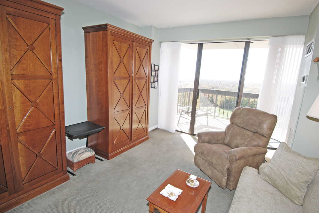 North Shore Towers Apt.