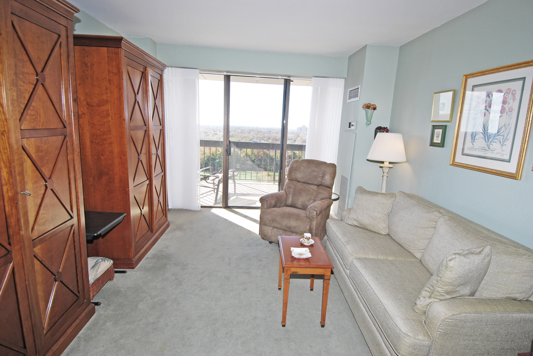 North Shore Towers Apt.