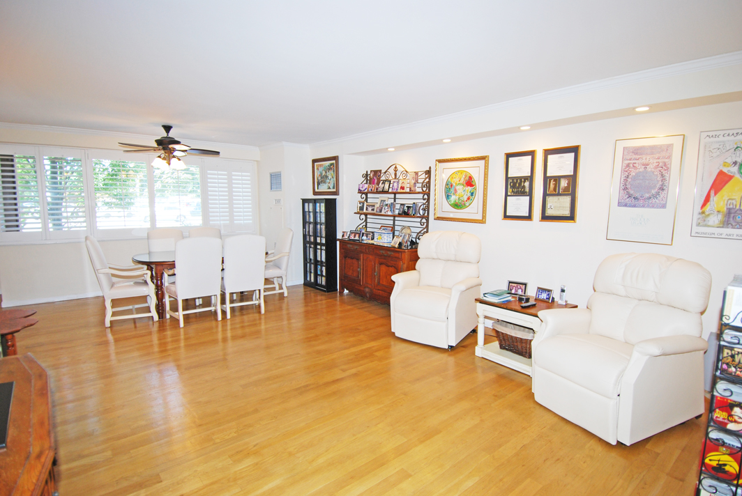 North Shore Towers Apt.