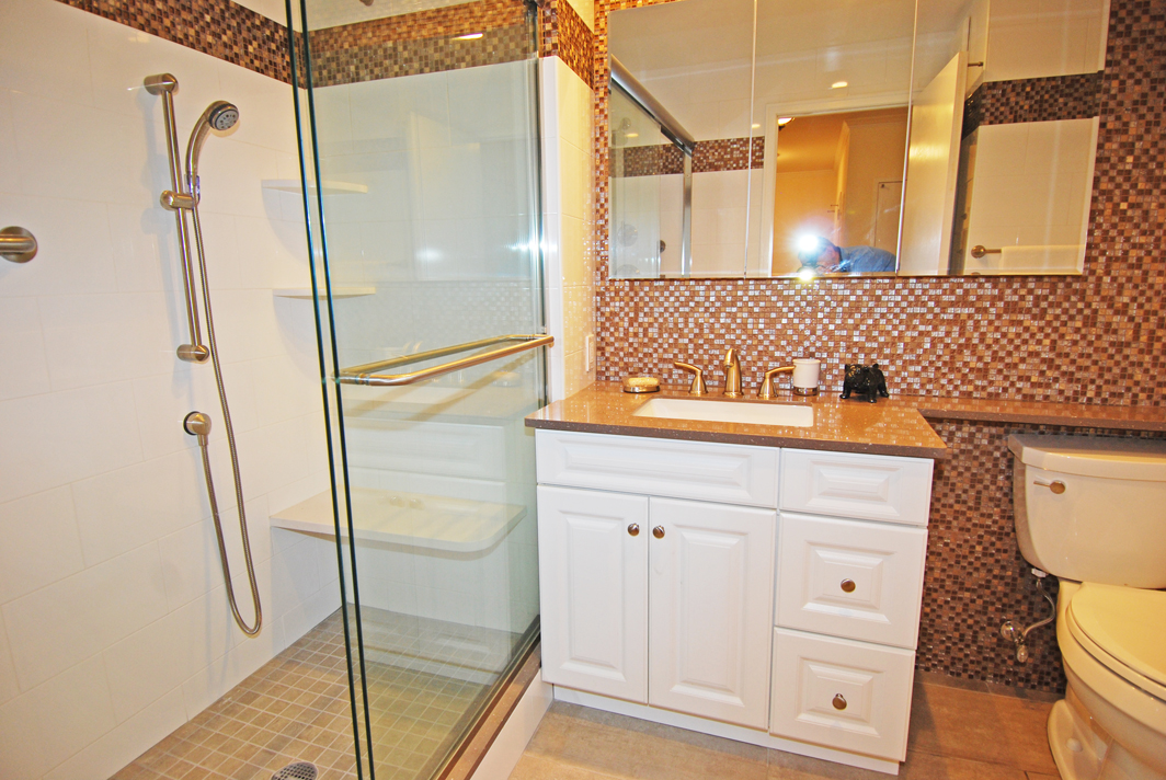 North Shore Towers Apt.