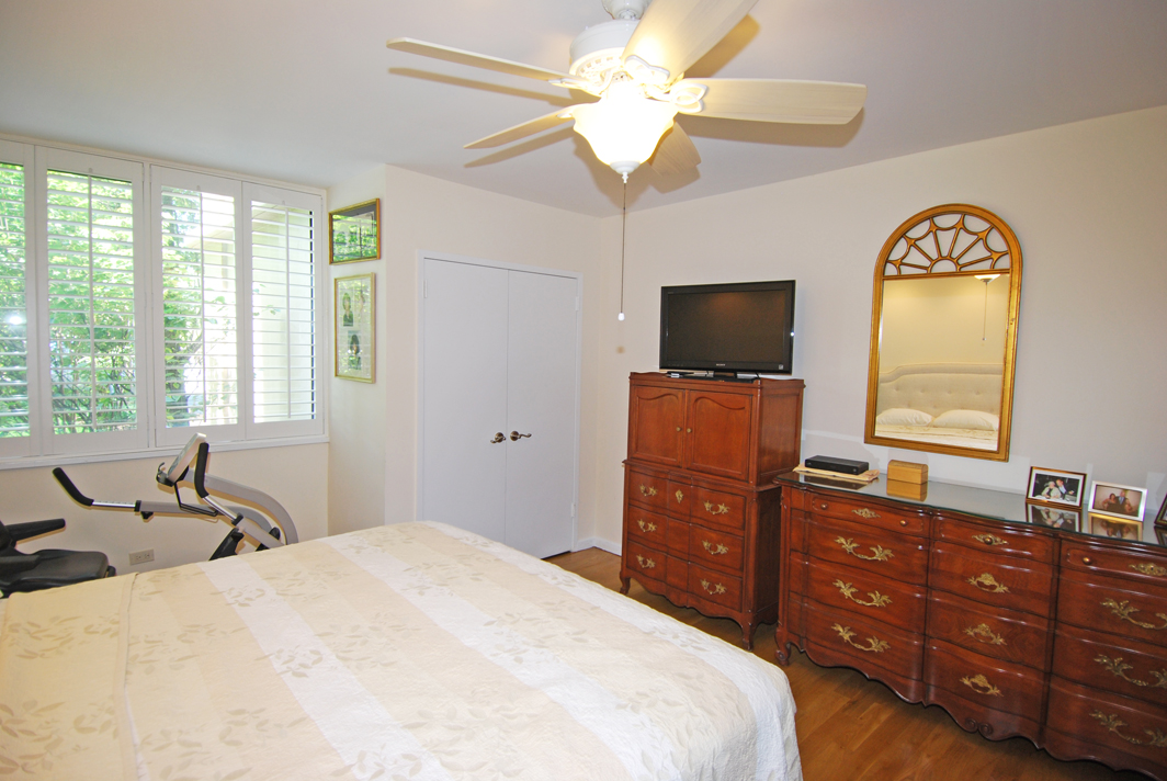 North Shore Towers Apt.