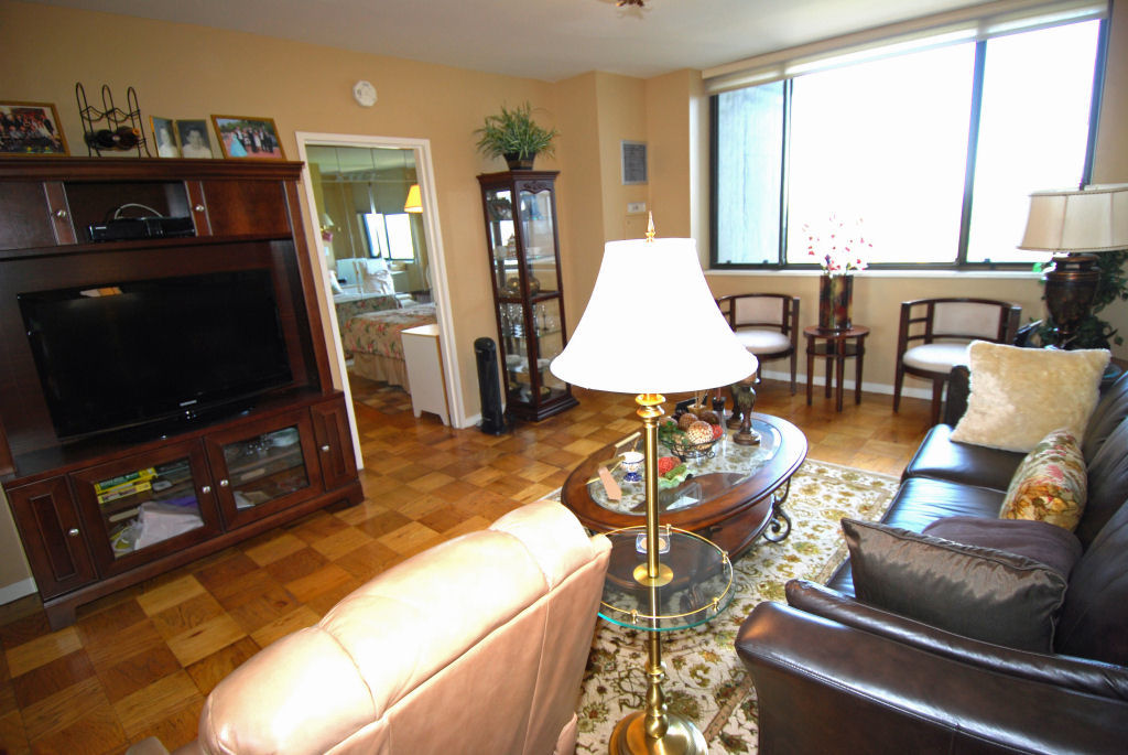 North Shore Towers Apt. 