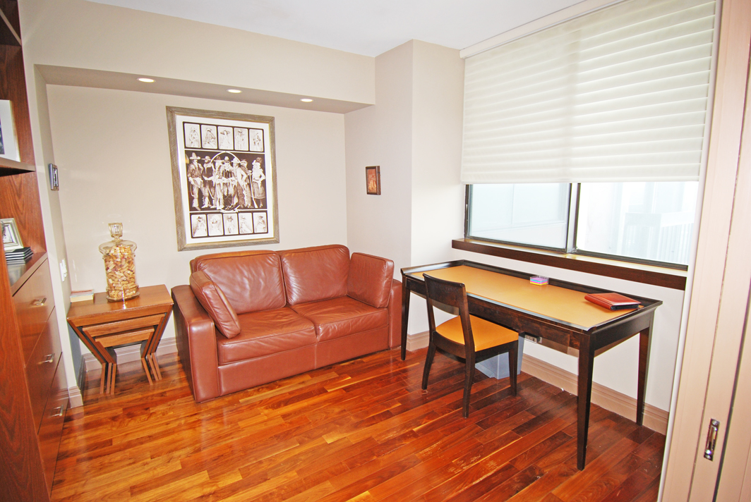 North Shore Towers Apt.