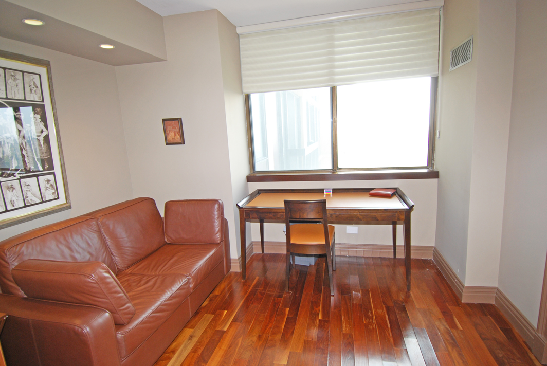 North Shore Towers Apt.