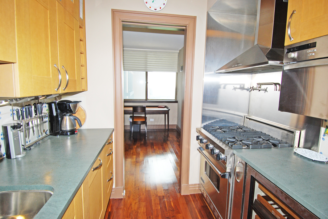 North Shore Towers Apt.