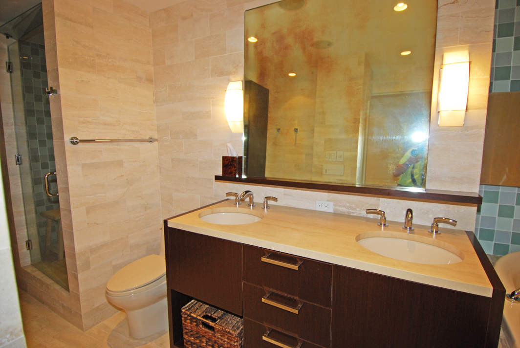 North Shore Towers Apt.