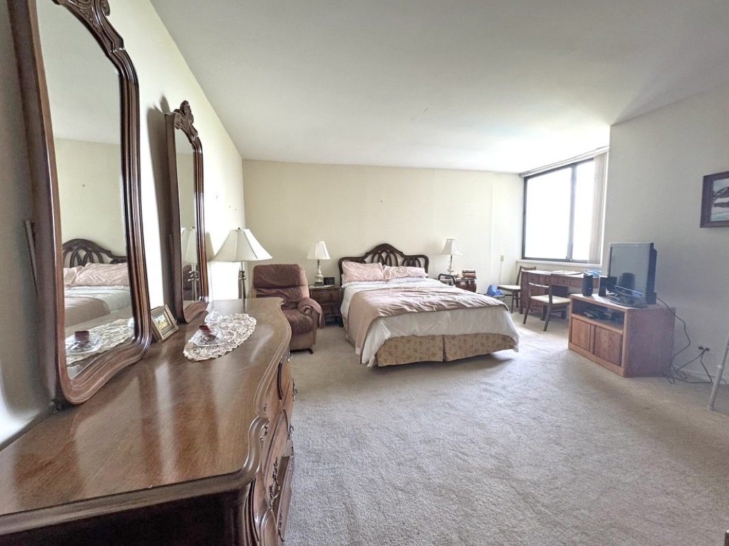 North Shore Towers Apt.