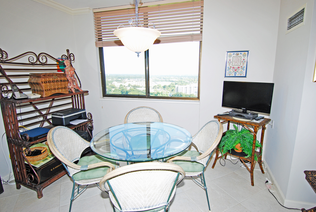 North Shore Towers Apt.