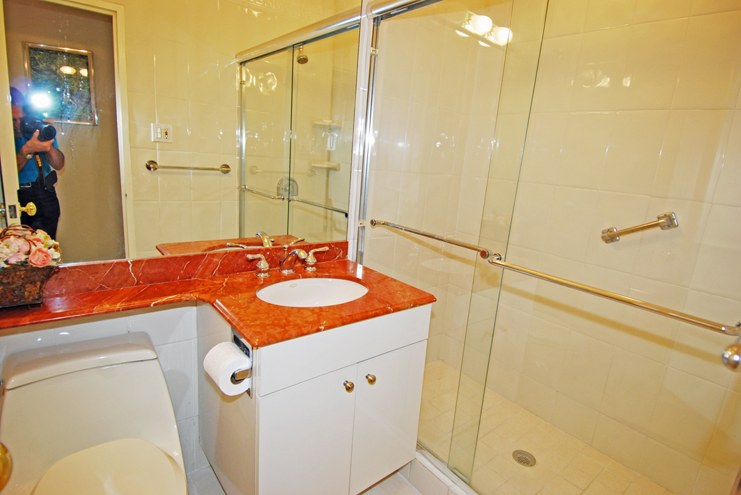 North Shore Towers Apt.