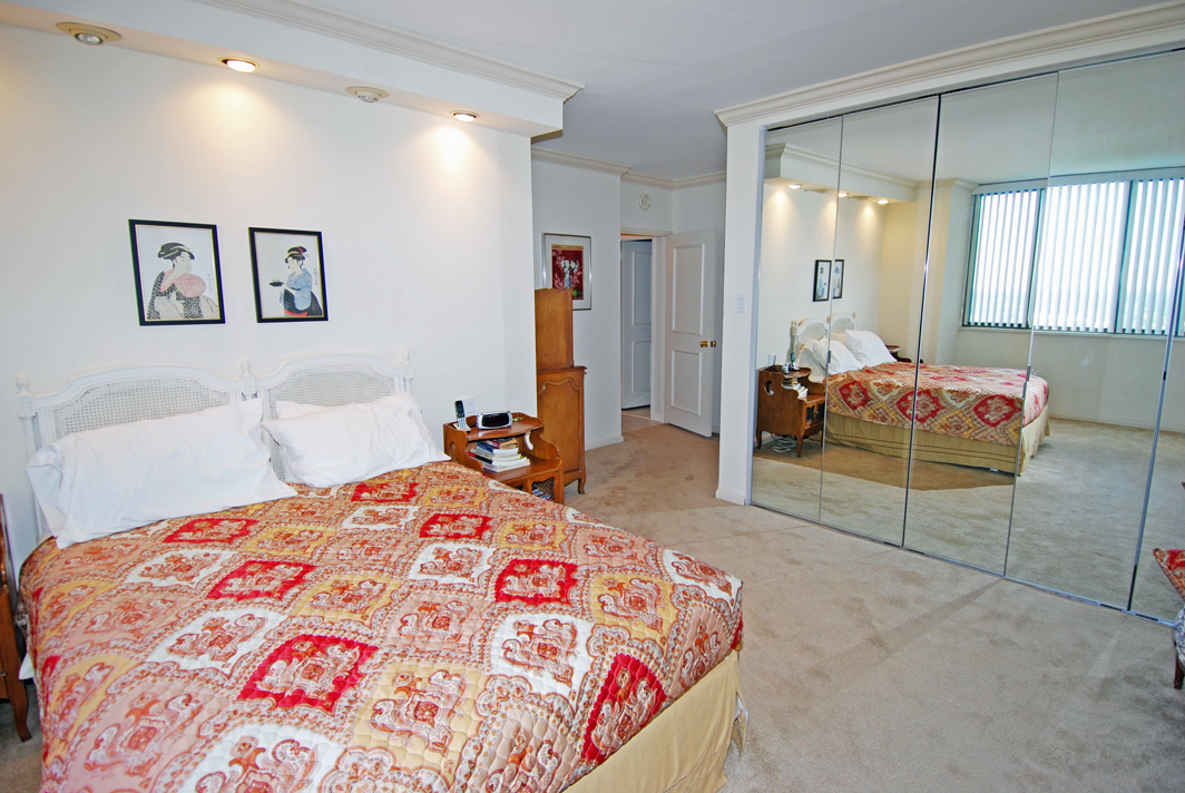 North Shore Towers Apt.