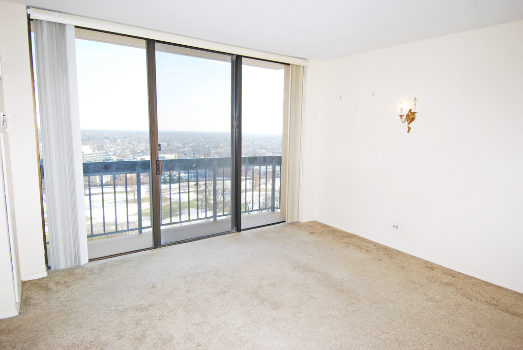 North Shore Towers Apt.