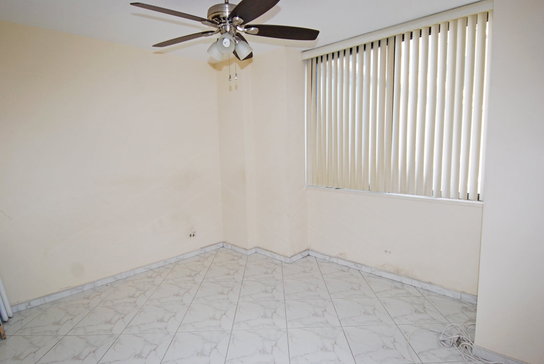 North Shore Towers Apt.