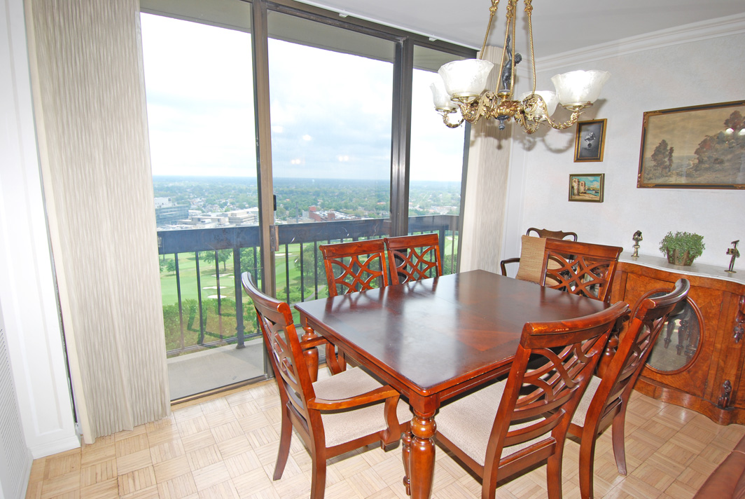 North Shore Towers Apt.