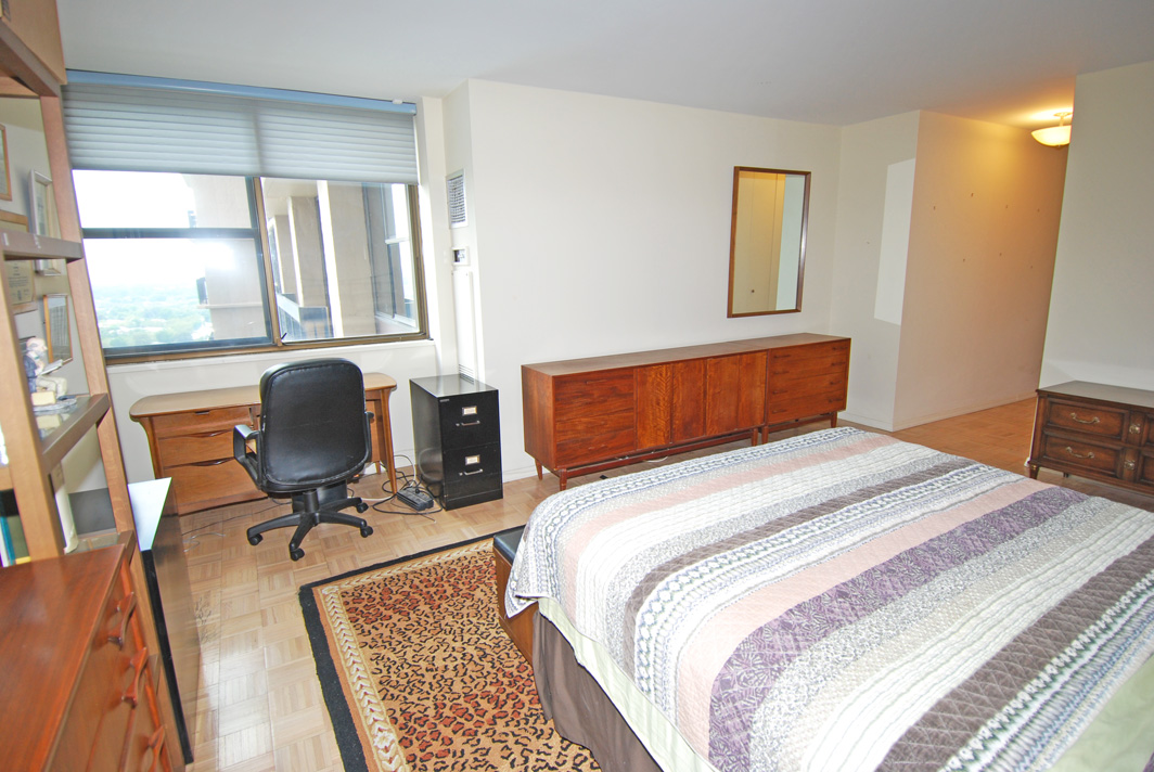 North Shore Towers Apt.