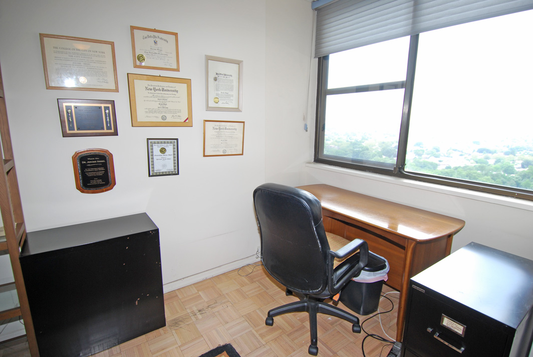 North Shore Towers Apt.