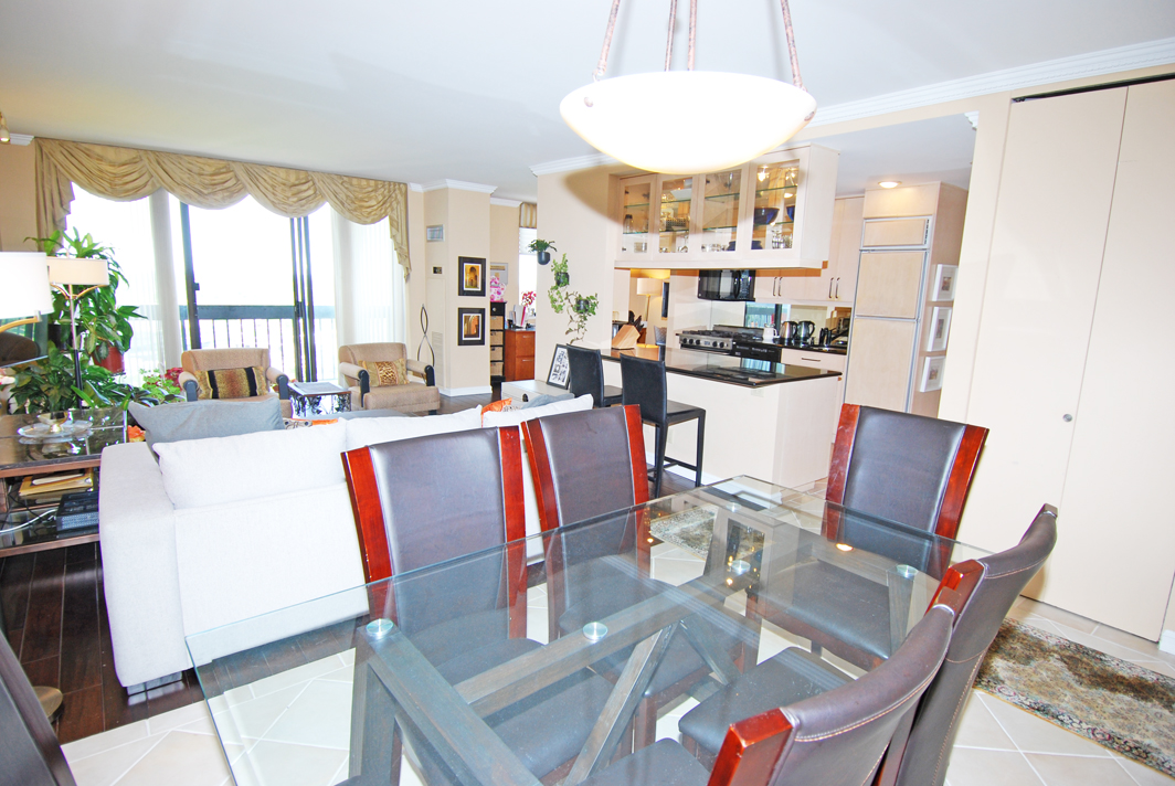 North Shore Towers Apt.