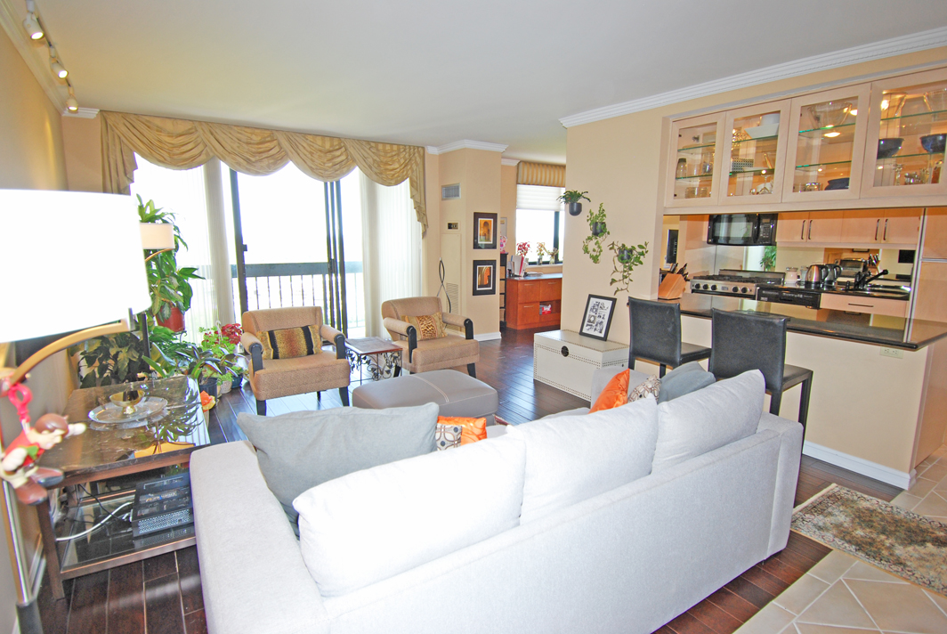 North Shore Towers Apt.