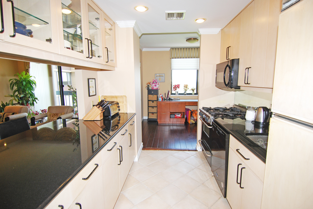 North Shore Towers Apt.