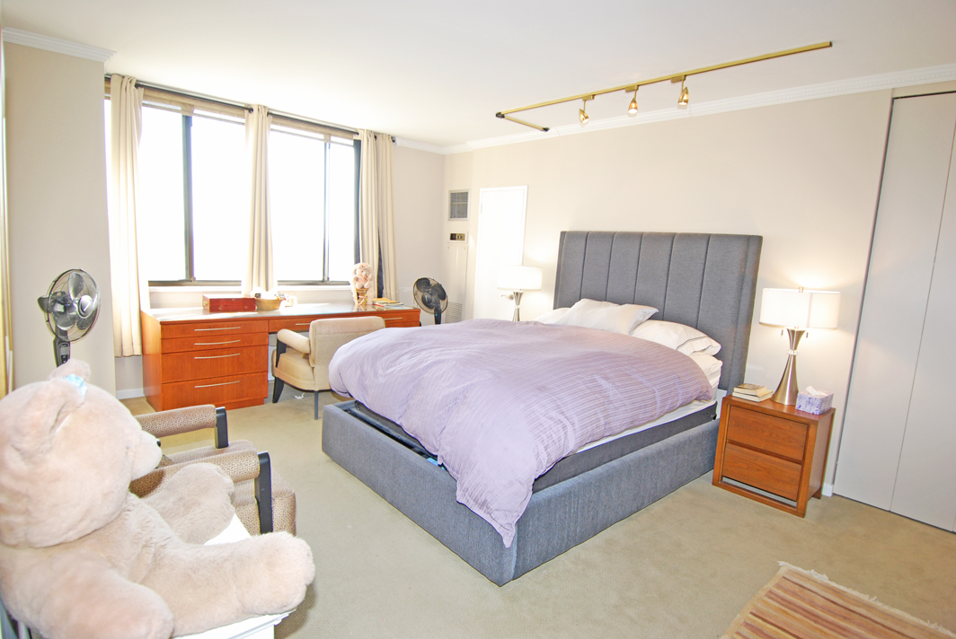 North Shore Towers Apt.