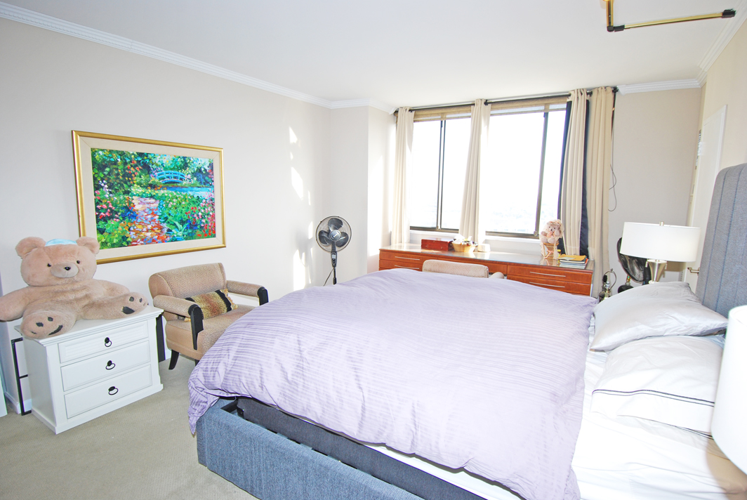 North Shore Towers Apt.