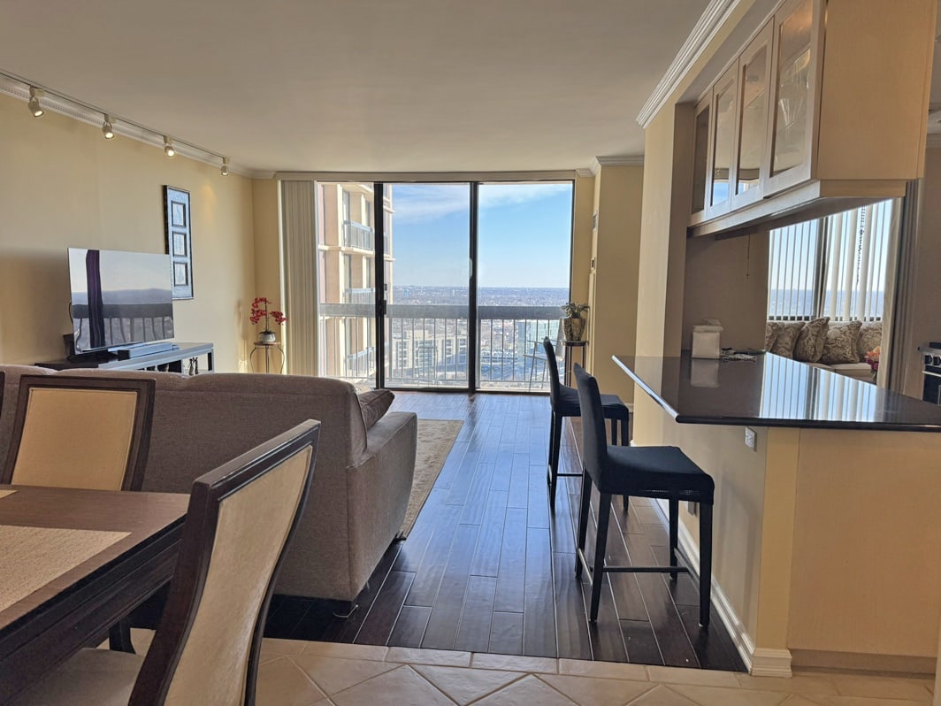 North Shore Towers Apt.