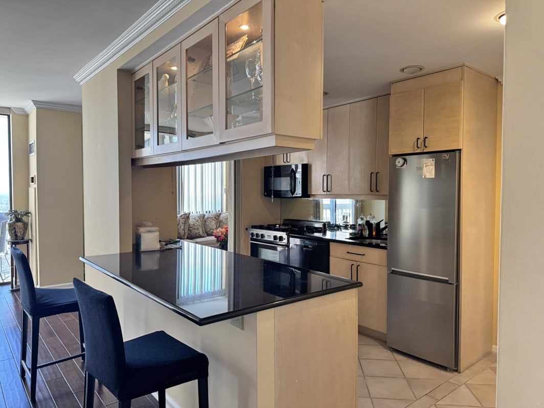 North Shore Towers Apt.