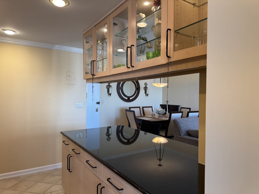 North Shore Towers Apt.