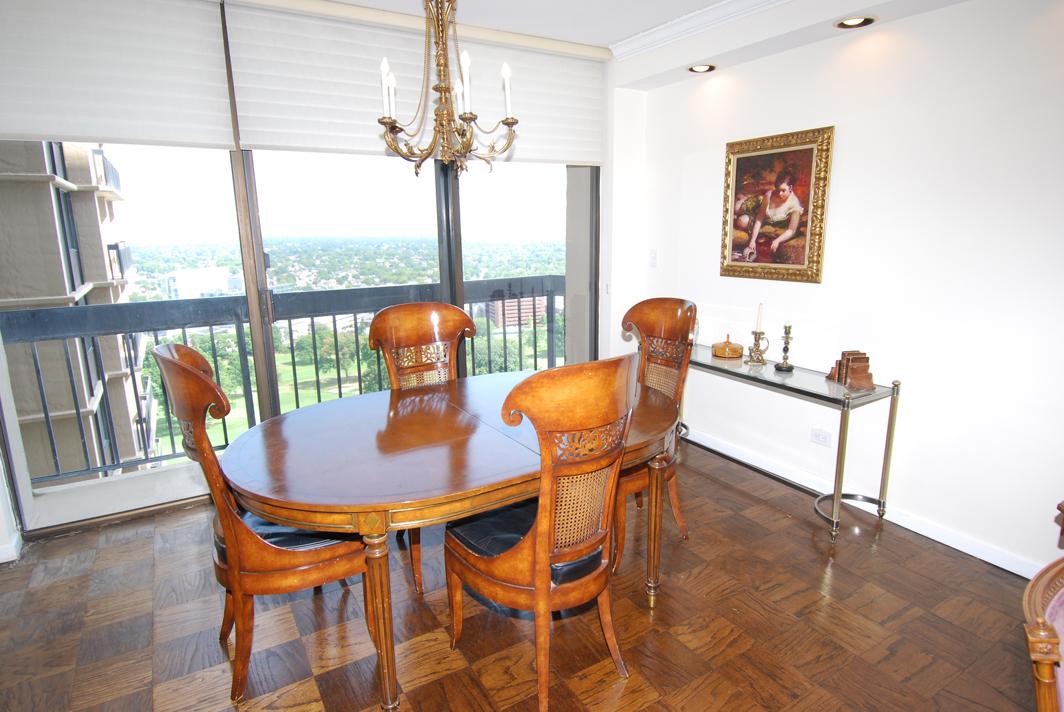 North Shore Towers Apt. 