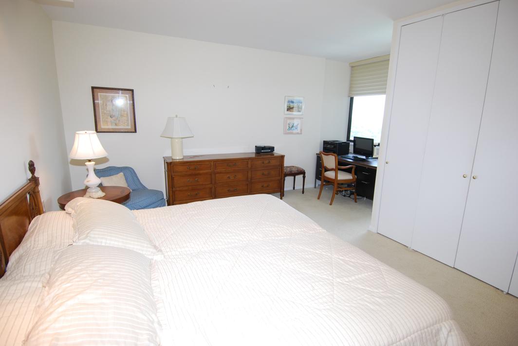 North Shore Towers Apt.