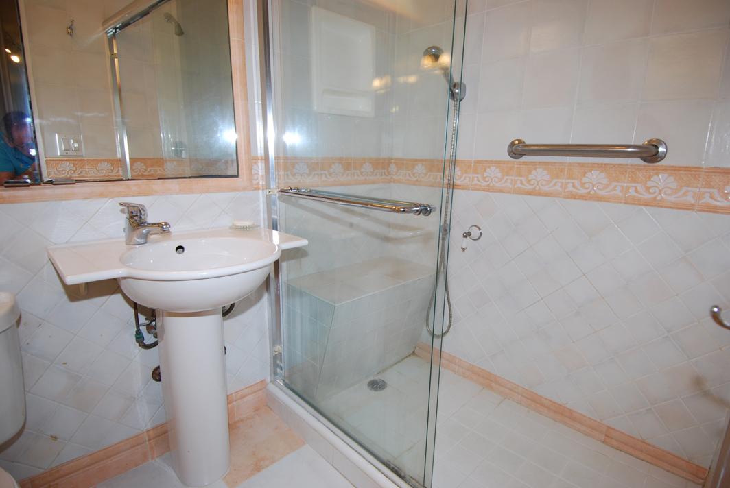 North Shore Towers Apt.