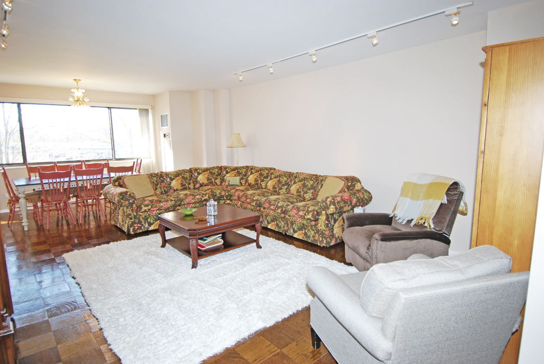 North Shore Towers Apt.