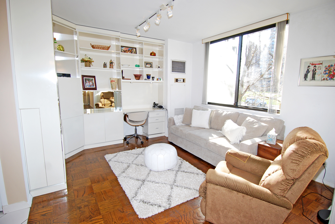 North Shore Towers Apt.