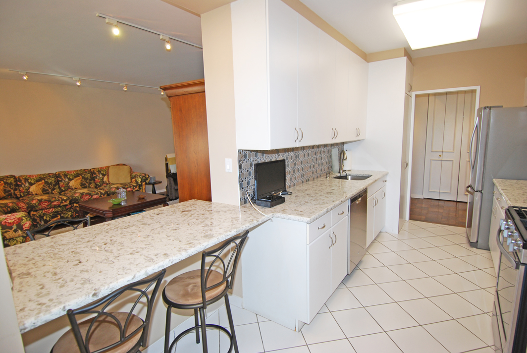 North Shore Towers Apt.