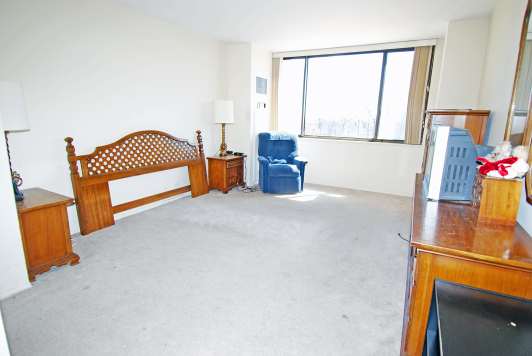 North Shore Towers Apartment